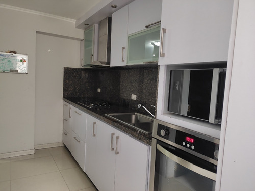 Imagen 6 de 11 de Rfc Apartamento En Venta En La Urbina Remodelado Y Amoblado Listo Para Mudarte Mls #22-18460 Isabel Fragozo Rent A House