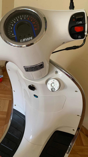 Imagen 14 de 15 de Scooter Lifan Sienna 150tc, Ciudad