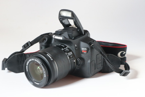 Canon T5i Com Menos De 15k Com 18 55 E Grip Original Canon
