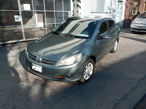 Volkswagen Voyage 1.6 Highline 101cv