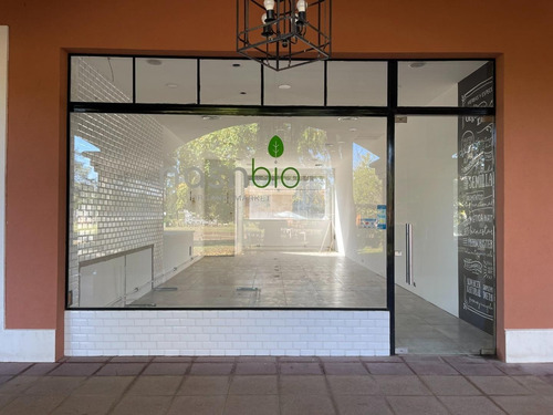 Imagen 6 de 30 de Locales En Venta Con Y Sin Renta En Pueblo Caamaño, Pilar