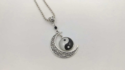 Collar Luna Brocado Yin Yang Encapsulado Goth Dark Gotico