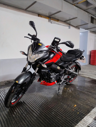 Pulsar Ns160 Carburada Modelo 2018 Roja Con Negro