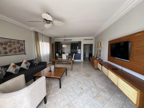 Penthouse De Lujo Amueblado Ubicado En El Exclusivo Fishing Lodge De La Marina De Cap Cana, Con Amplia Terraza