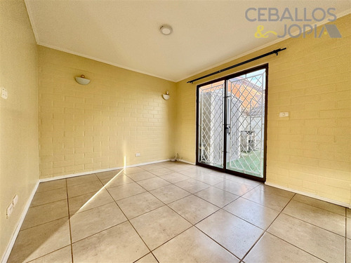 Casa En Venta De 3 Dorm. En Villa Alemana