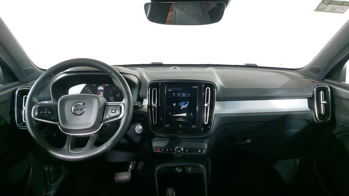 Volvo Xc40 2.0 T5 Momentum Auto 4wd