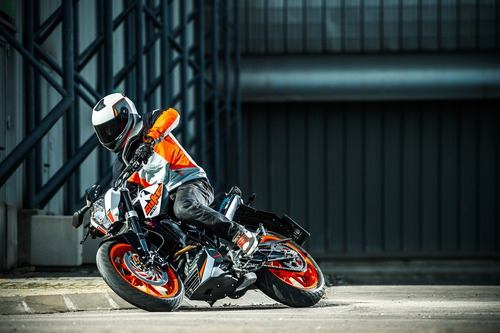 Imagen 13 de 14 de Ktm Duke 200 0km Blanco 2022 Automoto Lanus