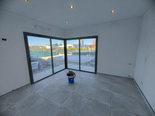 Casa En Venta En Barrio Privado Las Cortaderas 2