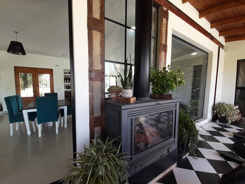 Casa En Venta 4 Ambientes. Pileta. Barrio San Roque, Comarcas De Lujan