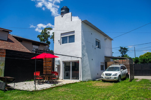 Venta Casa 2 Ambientes Con Terreno Muy Amplio