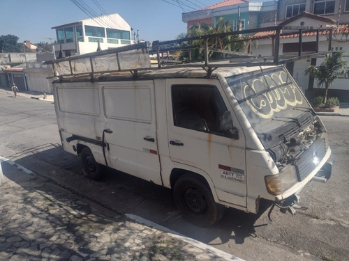 Imagem 3 de 3 de Mercedes-benz Mb 180d Furgao, Furgão