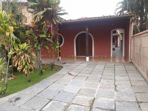 Imagem 1 de 11 de Ubatuba Casa Espaçosa Em Local Privilegiado
