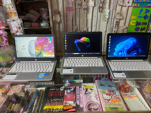 Laptop  Hp 14-dq0032dx Blanca 12 ,   4 Ram 64ssd,  Win 11 