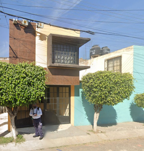 Casa En Venta En San Pedro Tlaquepaque Jalisco. Ev