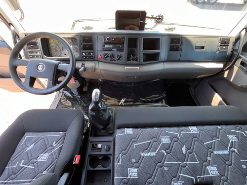 Vw 30.330 8x2 2018 Bitruck Completo Baú Frigorífico 16 Palet