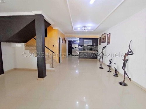 Imagen 5 de 23 de Espectacular Townhouse En Venta Urb. Los Girasoles Maracay 23-19053 Ejc