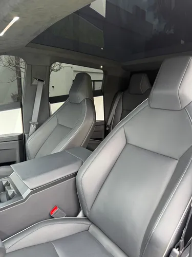 Tesla Cybertruck Foundation Series 4x4