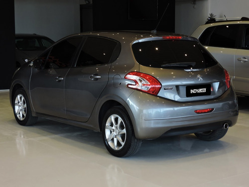 Peugeot 208 Allure 1.5 2013