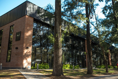 Imagen 1 de 14 de Nave Industrial 3500 M² En Alquiler En Parque Austral Pilar