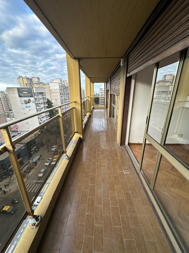 Departamento Tres Dormitorios Amplio Impecable Doble Balcón Abasto Parrillero
