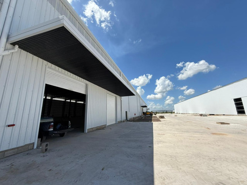 Excelente Nave Industrial Y Logística A Estrenar En El Parque Industrial Ruta 6