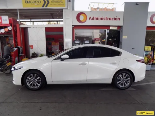 Mazda 3 2.0 Touring