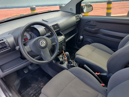 Imagem 9 de 10 de Volkswagen Fox 2004 1.0 Plus Total Flex 3p