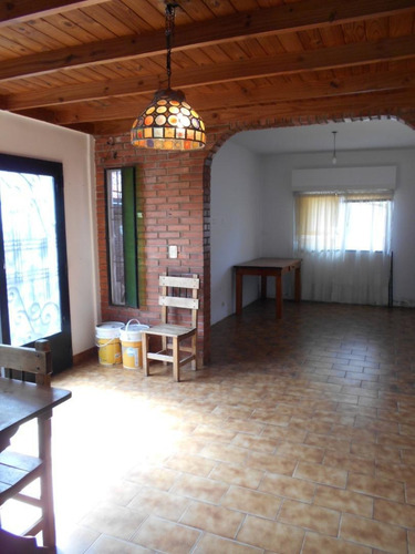 Imagen 2 de 16 de Casa 4 Ambientes