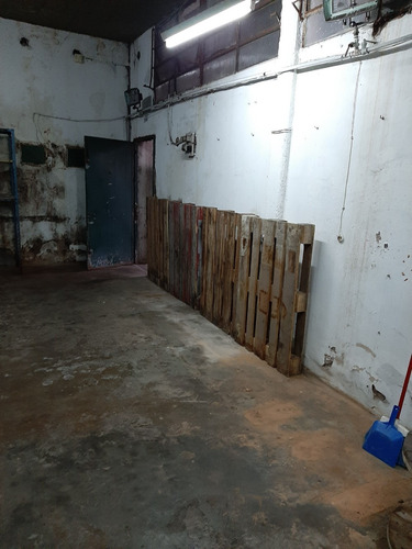 Imagen 6 de 6 de Galpon Frente 17.32m C/ Casa - A Reciclar -
