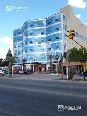 Imagen 2 de 2 de Local Shopping Los Nogales - Tristan Suarez