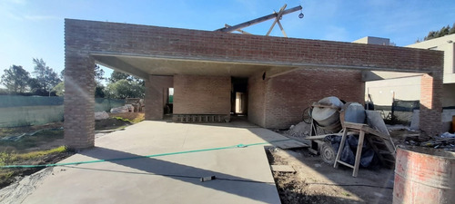 Imagen 5 de 16 de Casa Diseño, 3 Dormitorios, Pileta. Puerto Roldan.