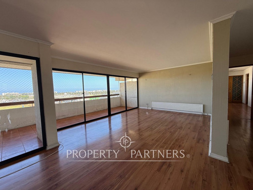 Arriendo Año Corrido Amplio Y Cómodo Departamento