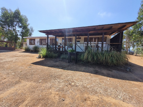 Parcela 5000 M2,casa 3d+3b+cabaña,bodega,quincho