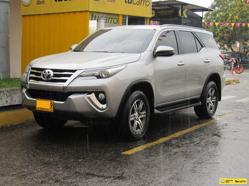 Toyota Fortuner 2.7l Mid 4x2