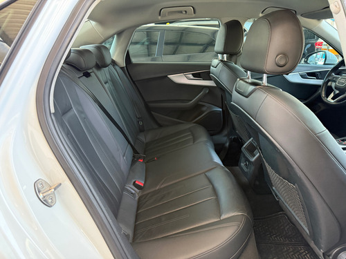 Audi A4 2.0 T Select 190hp Dsg