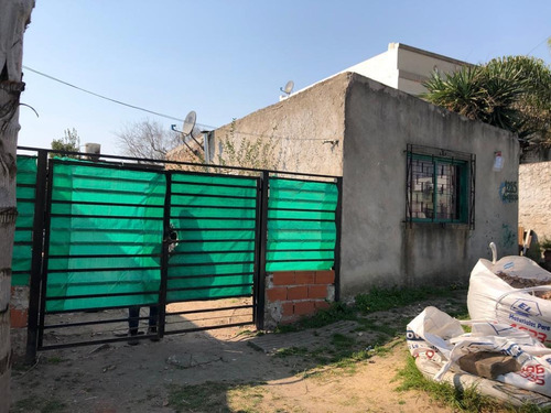 Imagen 6 de 6 de Gran Oportunidad - Lote Con Mejoras En Ituzaingó - Excelente Zona