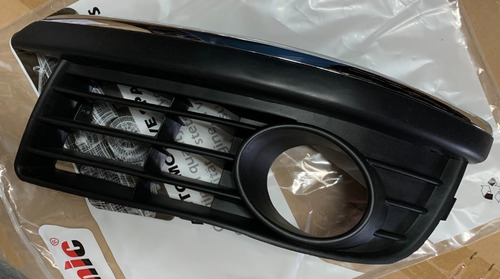 Imagen 3 de 8 de Rejilla Faro Auxiliar Volkswagen Vento 2007 Al 2011