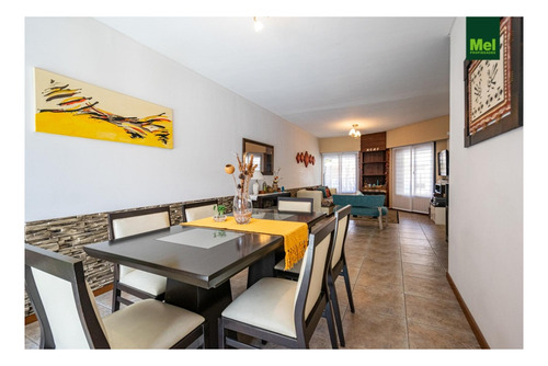 Imagen 14 de 30 de Impecable Casa Con Jardín Y Pileta
