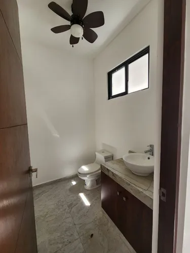 Casa De 1 Planta Con Páneles Solares Cholul En Privada