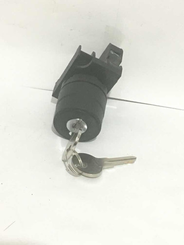 Botón Selector Con Llave 2 Posiciones Con 1 Contacto N/a (Usado)