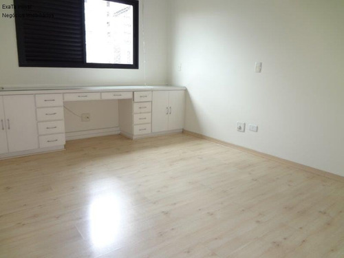 Imagem 28 de 30 de Apartamento Para Venda, Moema, Apartamento Com 210,08 M2, 3 Suítes, Sendo 1 Máster Com Terraço, Closet E Banheiro Com Hidromassagem, 2 Suítes Com Banheiros Reformados, Excelentes A - Ap00038 - 321921