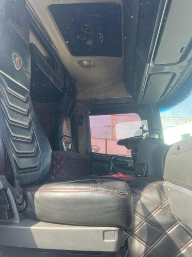 Scania P360 6x2 Automática