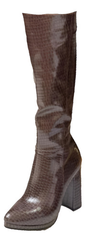 Botas Skarlet: Elegancia Y Altura Con Charol Labrado Y Plata