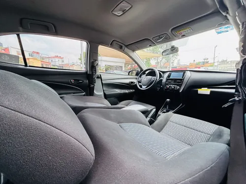 Toyota Yaris 1.5 Core At Sedan Cvt