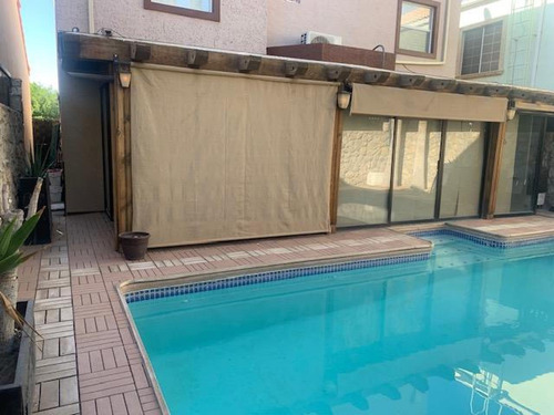 Casa Sola En Venta En Cerrada Arboledas, Juárez, Chihuahua