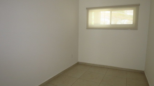 Imagen 2 de 14 de Renta De Casa Con Amenidades. Cumbres Del Lago