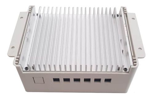 Imagen 3 de 6 de Regulador De Carga Fema Para Paneles Solares 50a