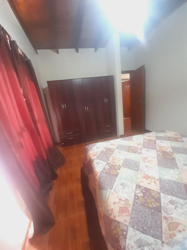 Casa En Venta - 2 Dormitorios 2 Baños - 85mts2 - Lobos