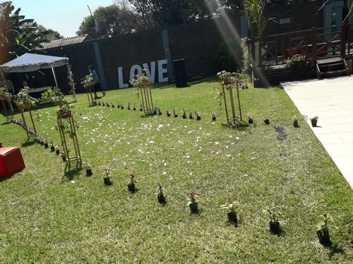 Quinta Para Eventos Y Fiestas/zona Oeste/hurlingham/ Salon De Fiestas. A Minutos De Capital Y Al Rededores Cerca Del Shoping Plaza Oeste . / Exelente Ubicacion.