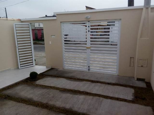 Imagem 2 de 9 de Casa A 800 Metros Do Mar Em Itanhaém Não Perca! 4715